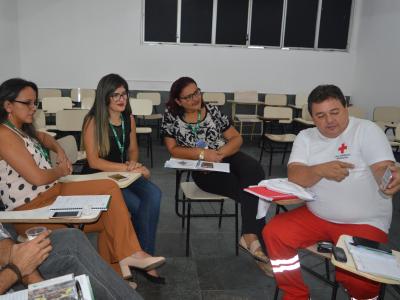 Coordenadores da UNAMA conhecem projetos da Cruz Vermelha Brasileira