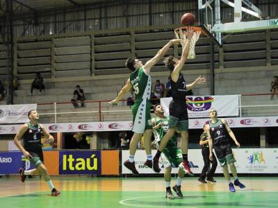 UNAMA estreia no JUBS com vitórias no basquete e no futsal