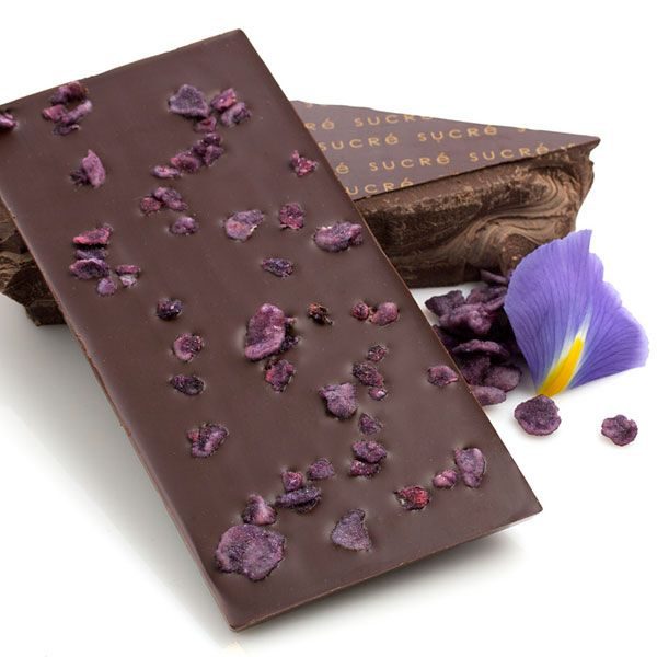 Chocolate com pétalas violetas/Divulgação